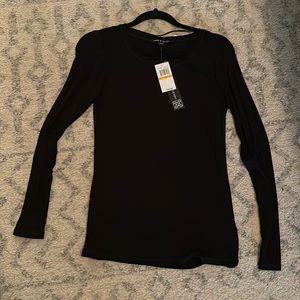 NWT (s) Cable & Gauge tee